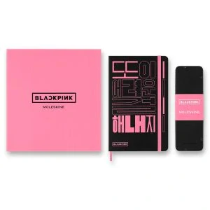 BLACKPINK sada Moleskine - skicář L a 5 akvarelových pastelek v dárkové krabici